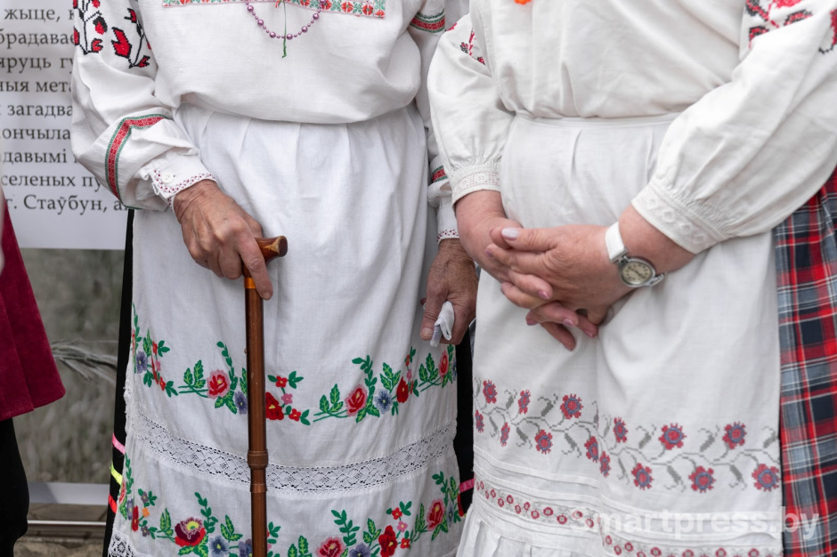 10-Обряд Вождение и похороны Стрелы (Пахаванне Стралы) в деревне Столбун Ветковского района.jpg