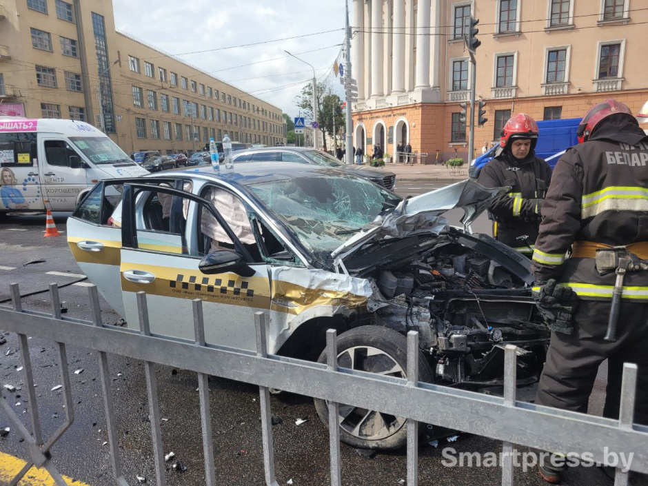 ДТП Независимости-Сурганова 3.jpg