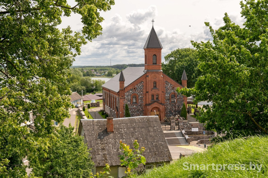 8-Костел в Браславе.jpg