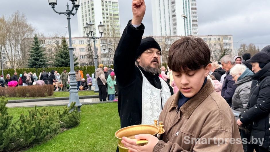 Всехсвятская церковь 07.jpg