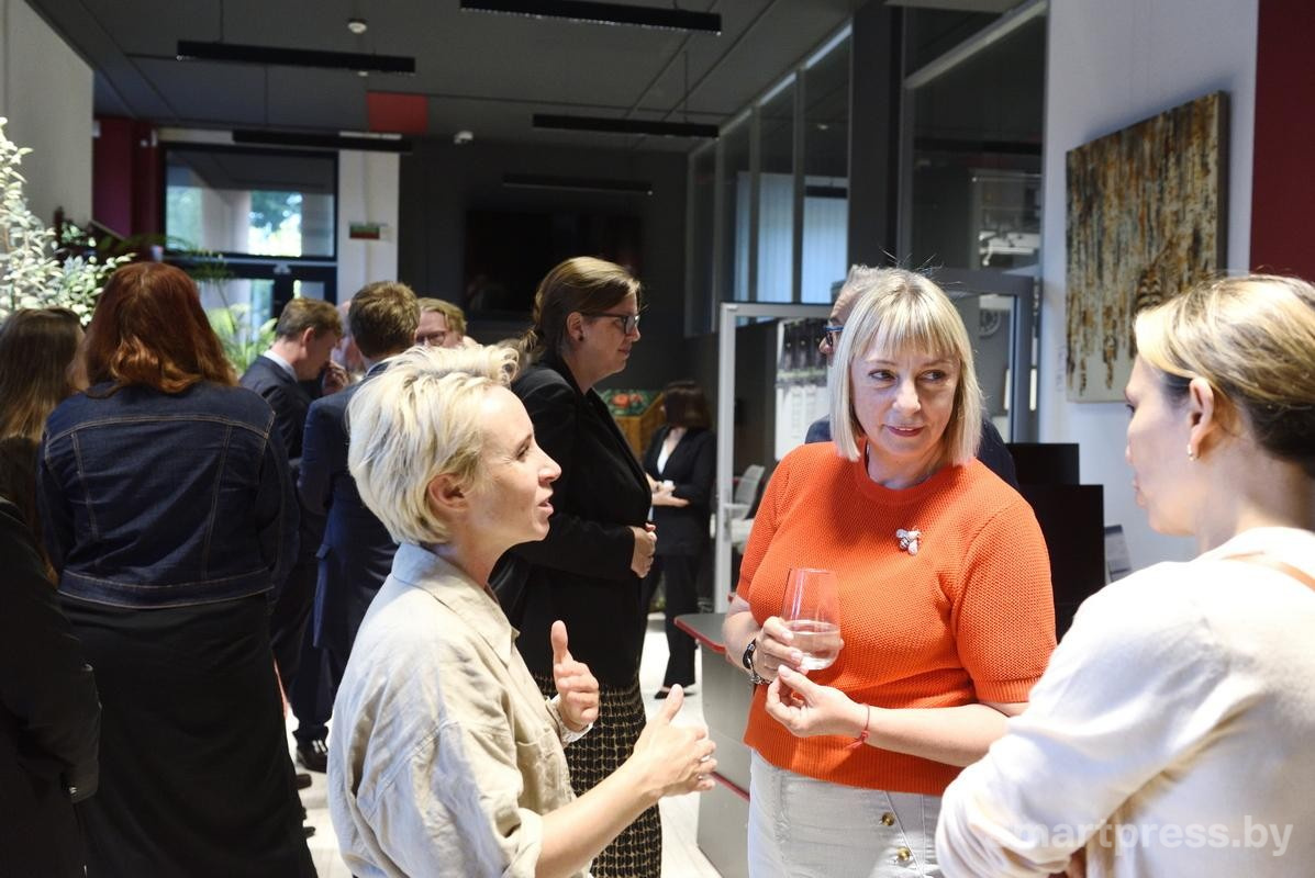 29-Art at Work в офисе Смартпресс.jpg