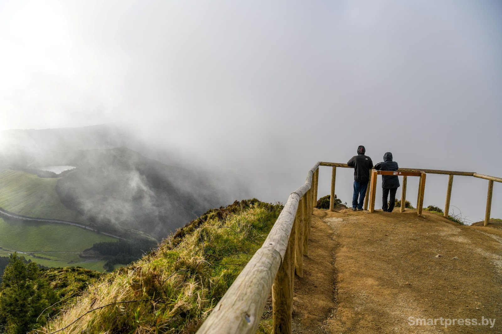 10-Обзорная площадка Miradouro da Boca do Inferno на острове Сан-Мигел.jpg