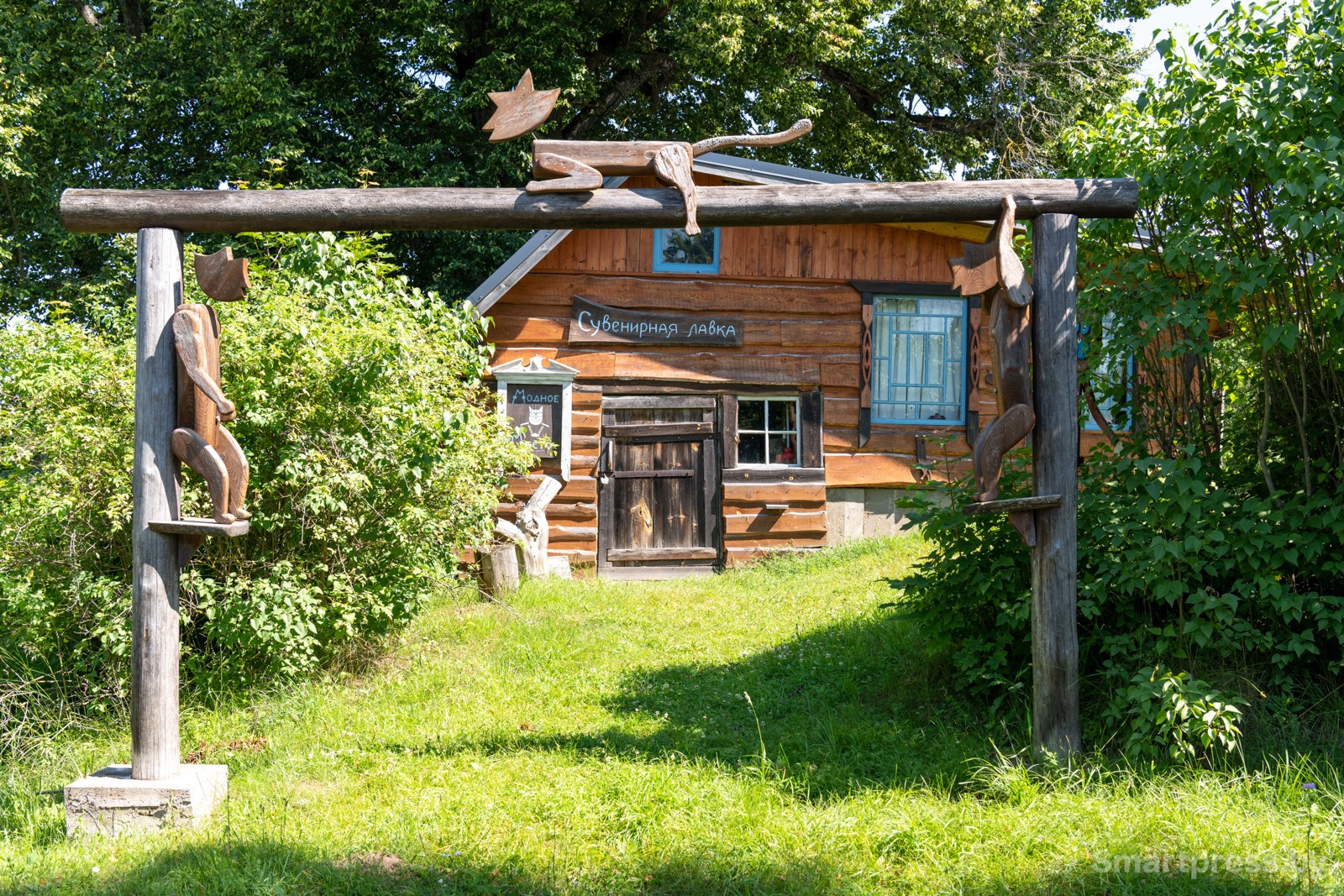 4-Сувенирная лавка в Даньках.jpg