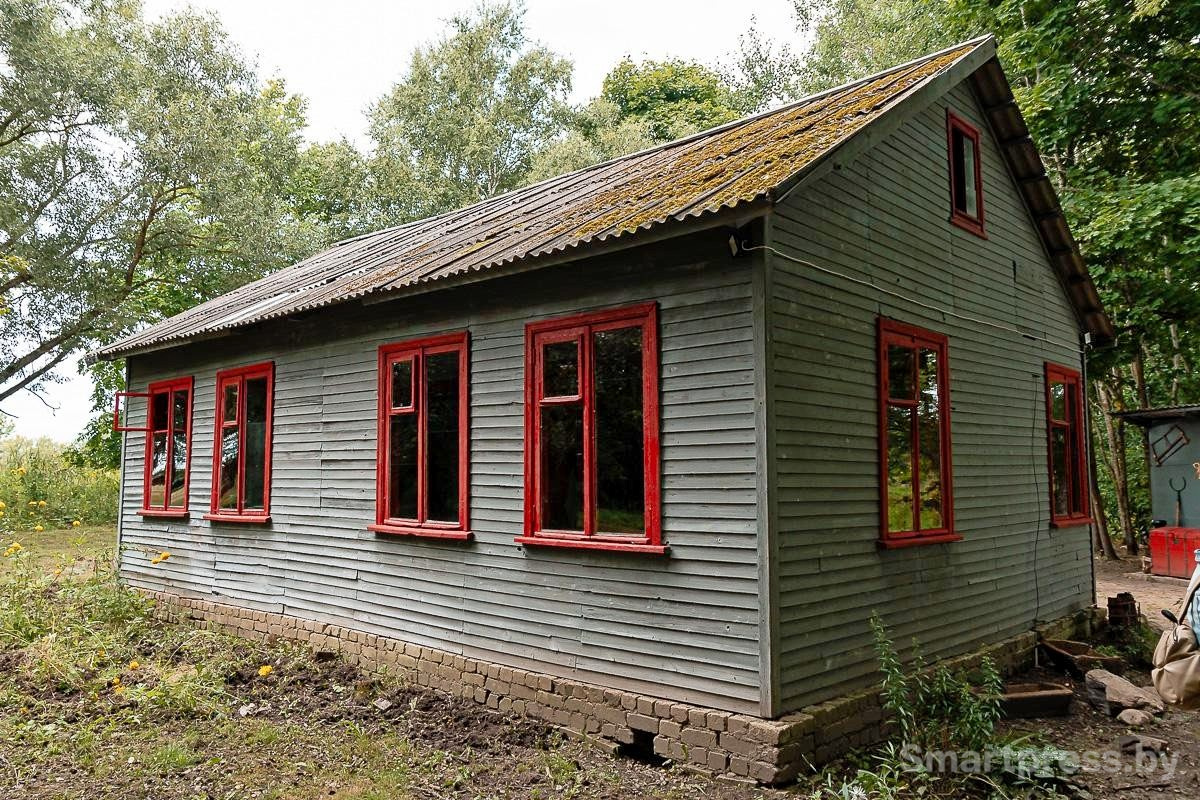 20-Бывшая деревенская школа в Якужах после ремонта.jpg