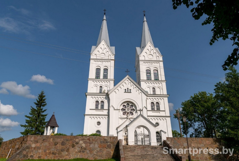 33-Костел Промысла Божьего в Слободке.jpg