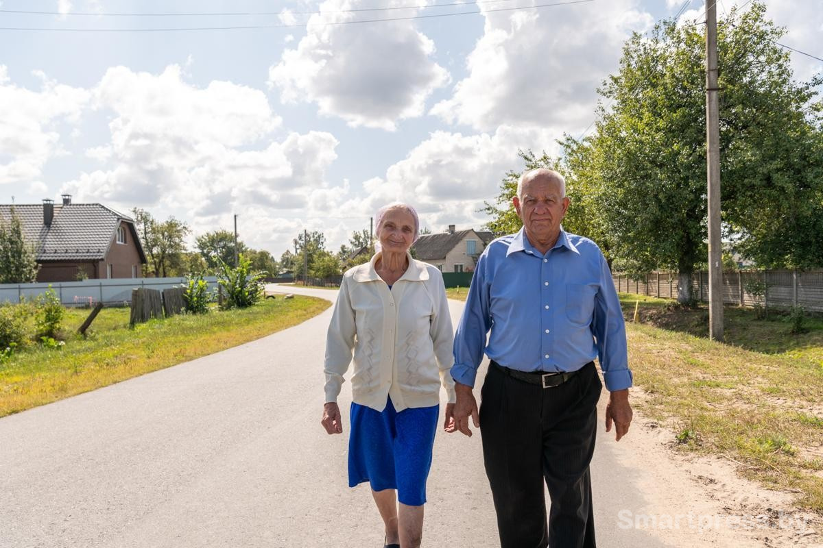 1-Екатерина и Павел Телушко из деревни Люсино Ганцевичского района.jpg