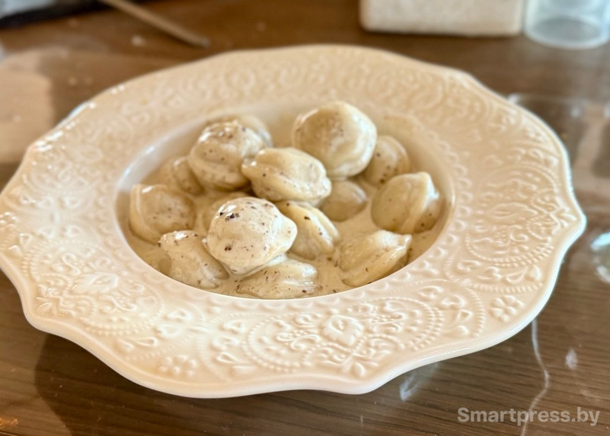 14-Пельмени со сливочно-трюфельной подливой.jpg