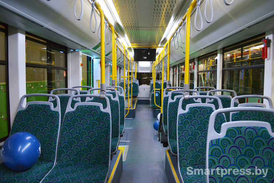 Салон трамвая Т811