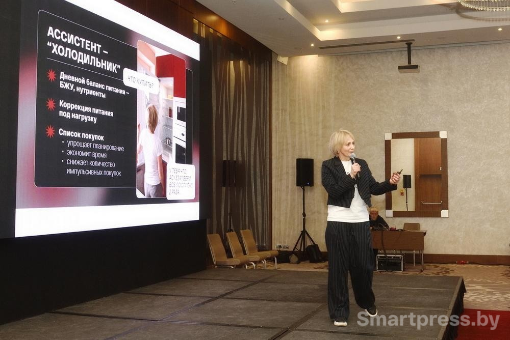 12-Юлия Кочубей главный редактор Smartpress.by.jpg