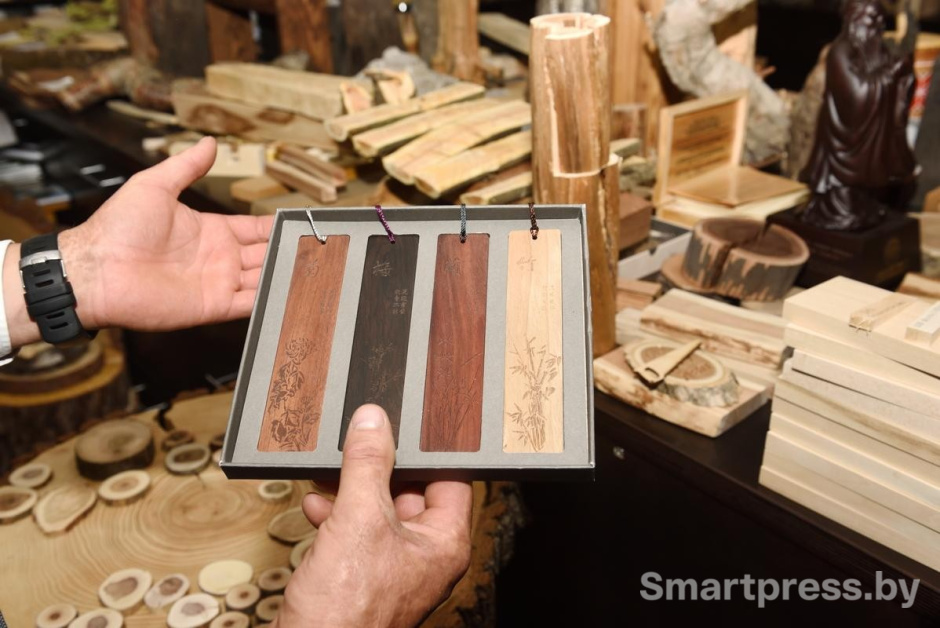 21-Закладки для книг из экзотических деревьев из Китая.jpg