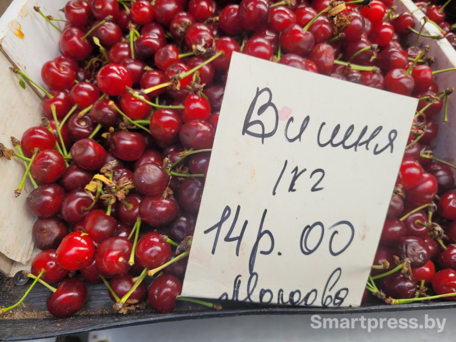 ягоды на Комаровке.jpg