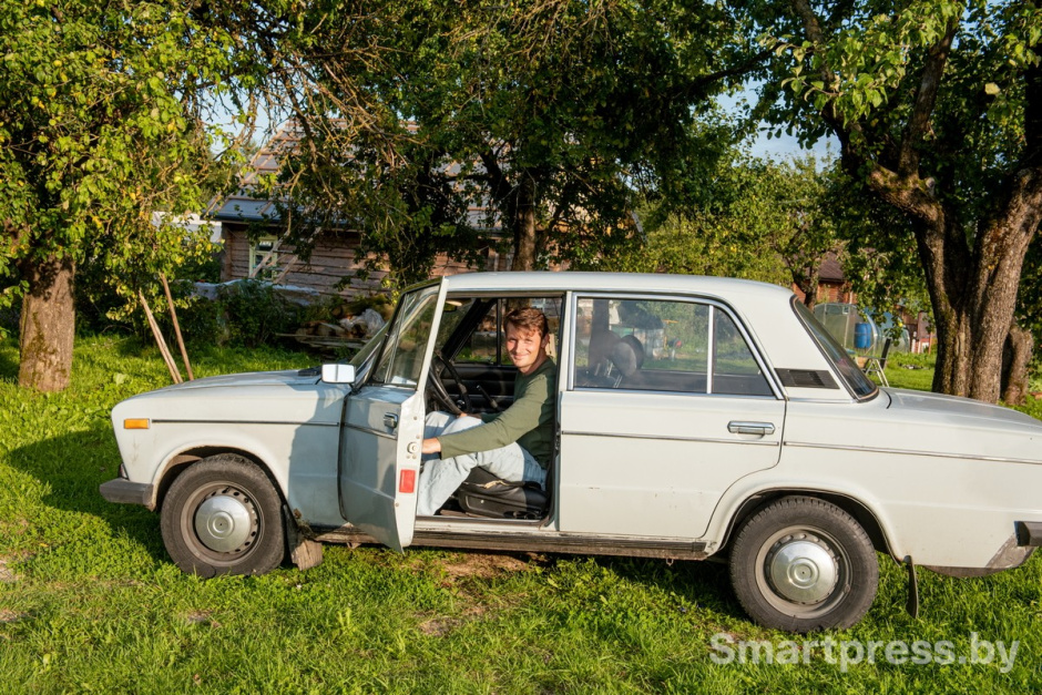 30-Миша и дедушкины Жигули.jpg