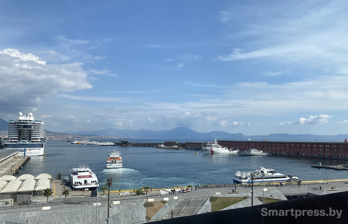 вид из Castel Nuovo