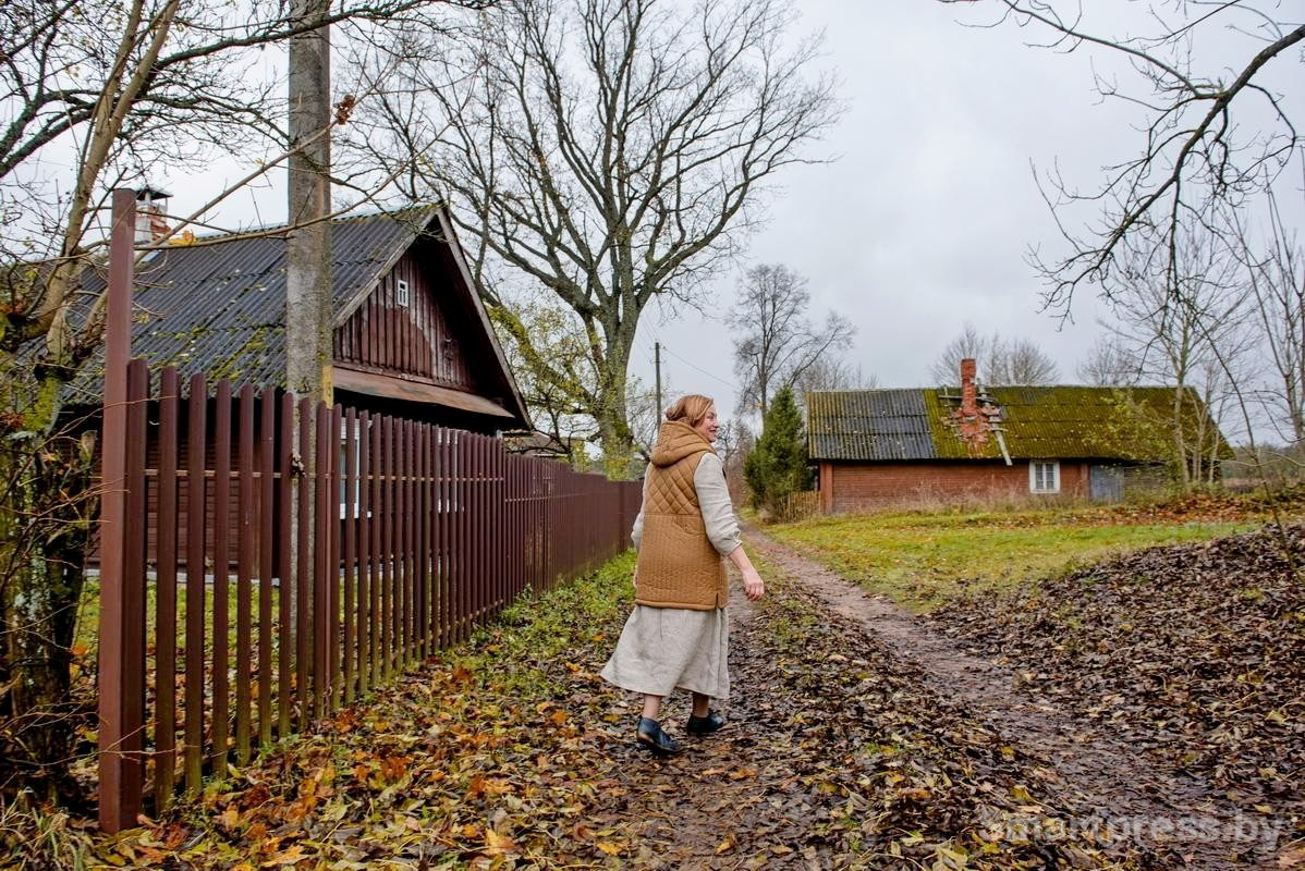 20-В деревне всего одна улица Центральная.jpg