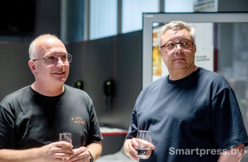 14-Совладелец компании Альфа-Вет Александр Ушачев (слева) и директор Смартпресс Вячеслав Зенькович.jpg