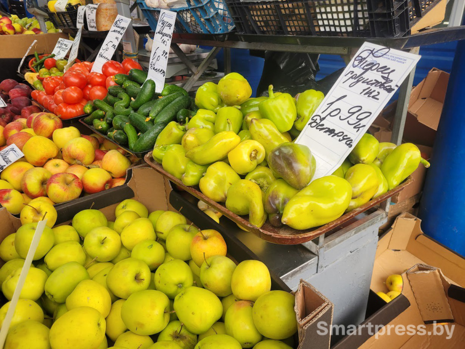 перец и яблоки