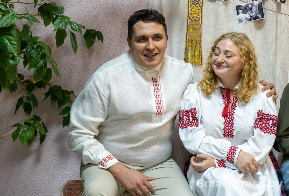 15-Жена Сан Саныча решила закрыть глаза на шутки мужа.jpg