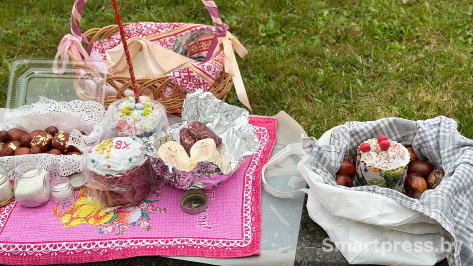 Всехсвятская церковь 02.jpg