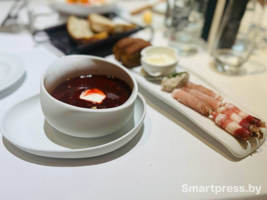 Ресторанный критик Смартпресс ресторан Малевич 7.png Ресторанный критик Смартпресс ресторан Малевич 7.png