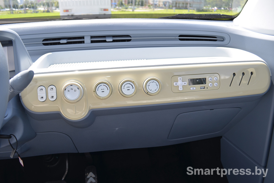 Кнопки на торпедо