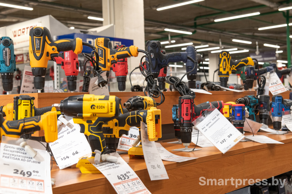 В Mile есть шуруповерты под любой запрос