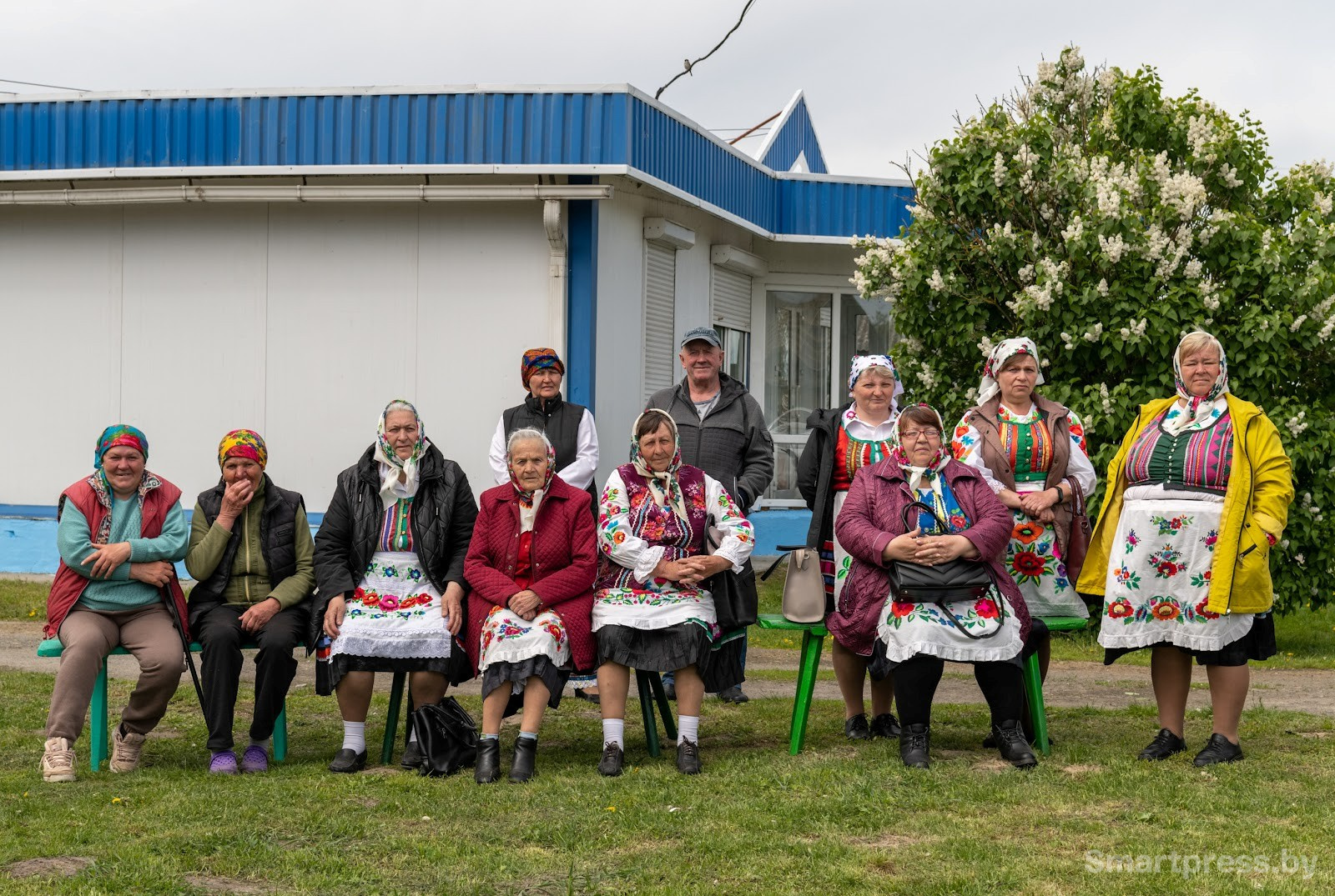 В деревне Погост водят Юрьевский хоровод 5.jpg