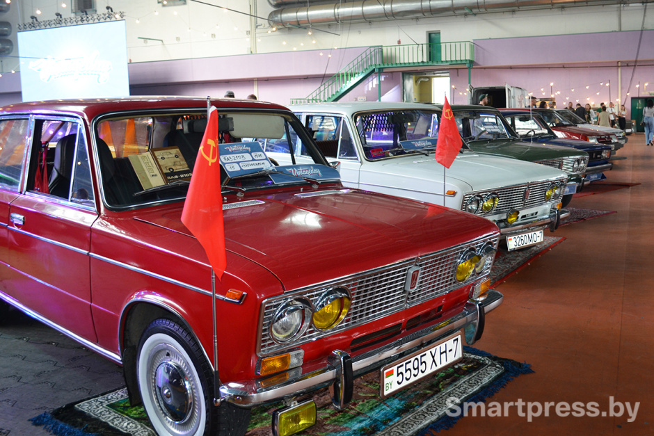 Автомобили Жигули на автошоу Vintage Day