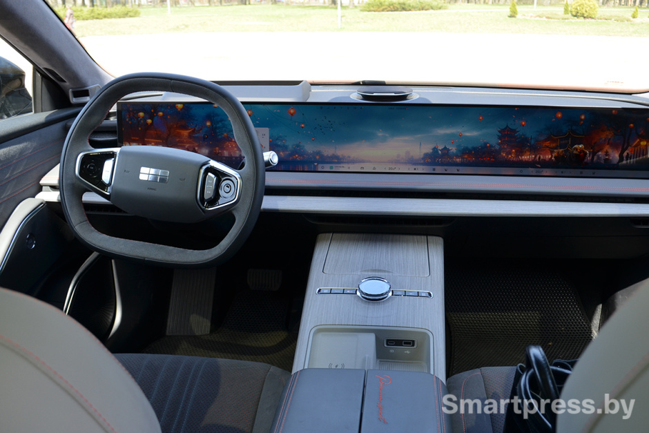 Приборная панель Geely Galaxy E8