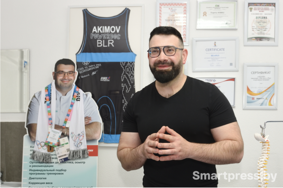 Евгений Акимов 3.png