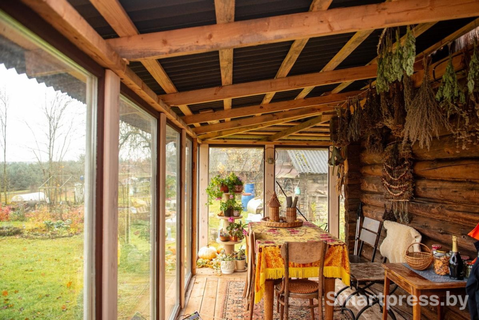 24-Терраса любимое место для посиделок с друзьями.jpg