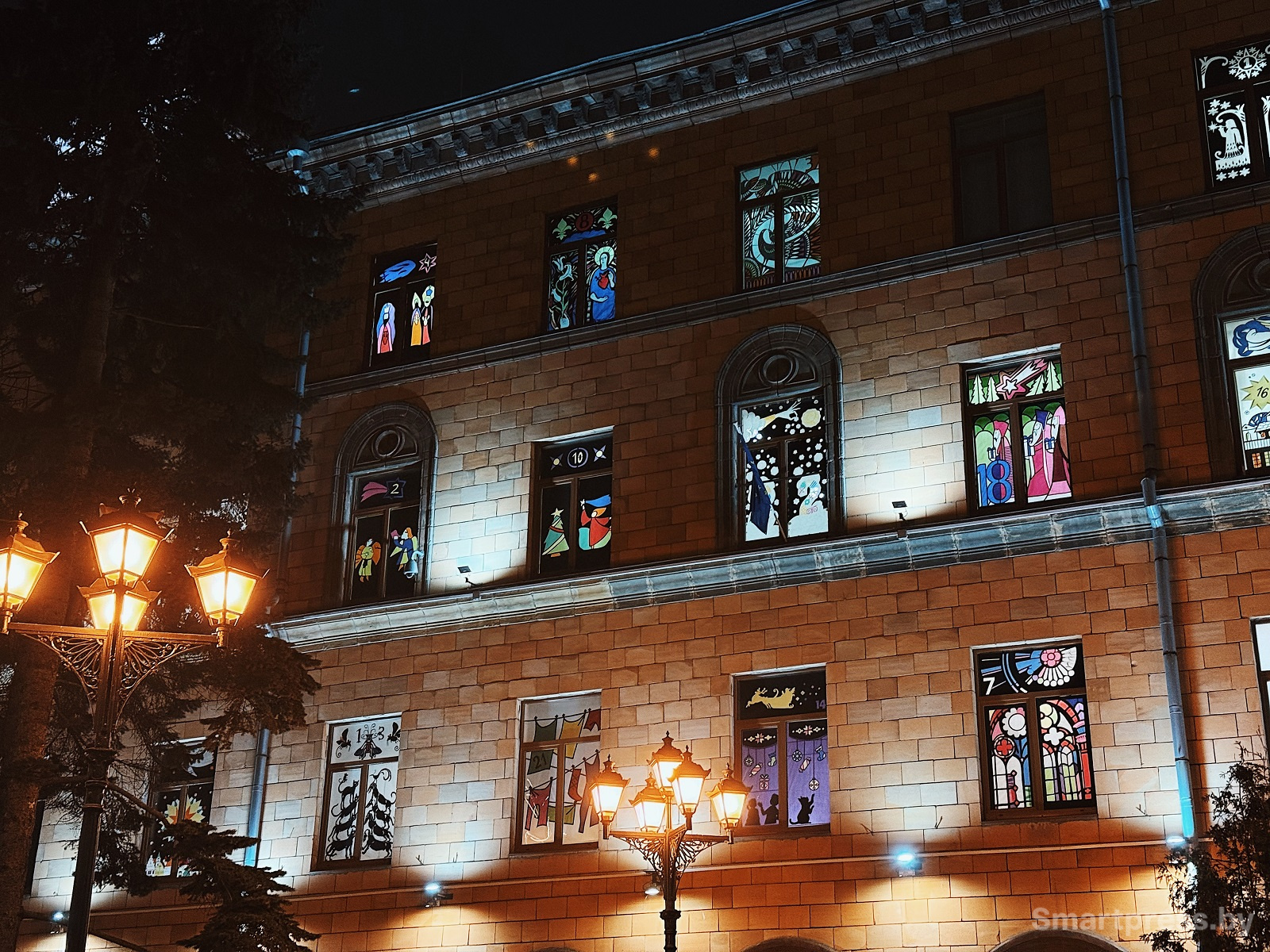 посольства-окошки-свет