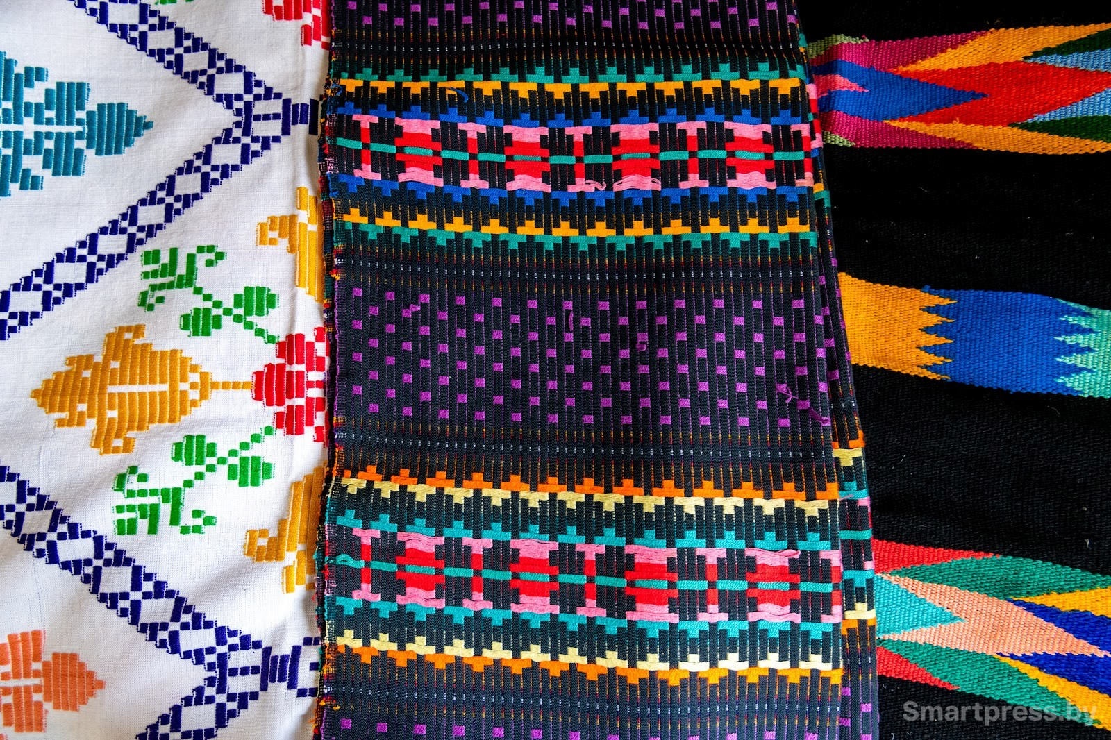 19-Домотканые покрывала из коллекции Екатерины Климович.jpg