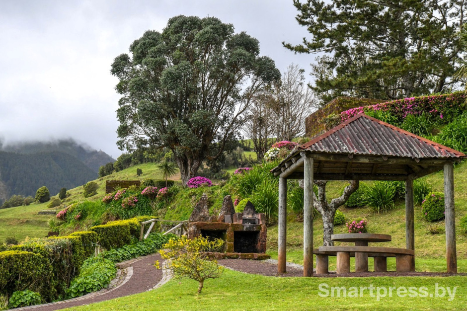 6-Обзорная площадка Miradouro da Ponta da Madrugada на острове Сан-Мигел.jpg