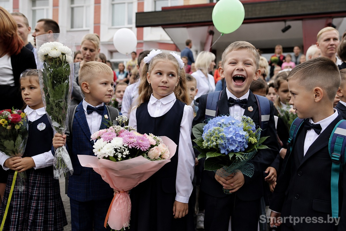 1 сентября, изображение снегенировано ИИ 1 сентября, изображение снегенировано ИИ