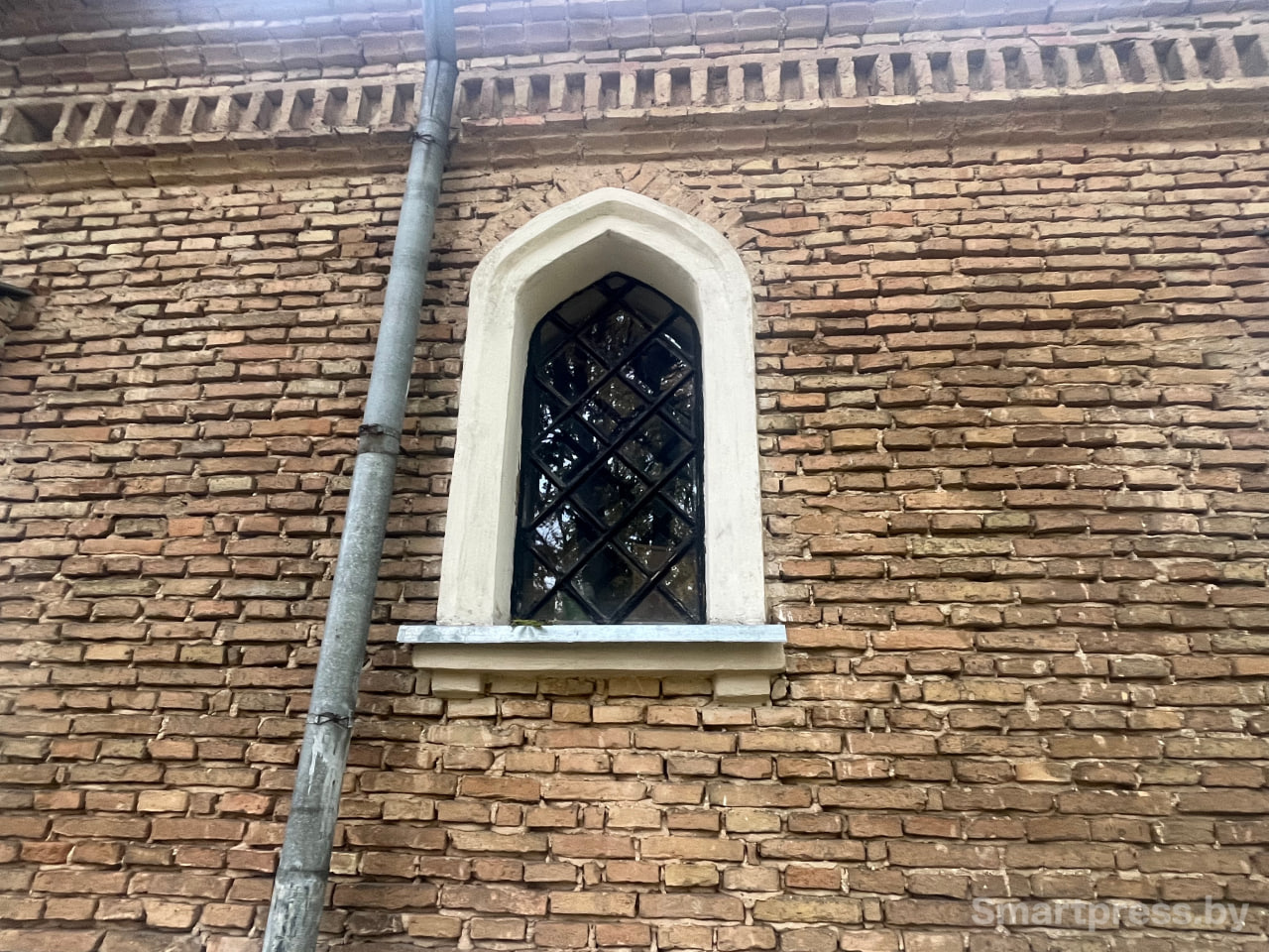 окно часовни