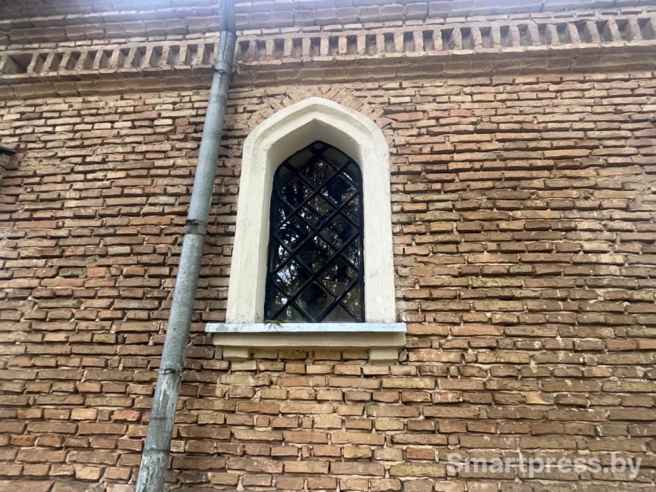 окно часовни