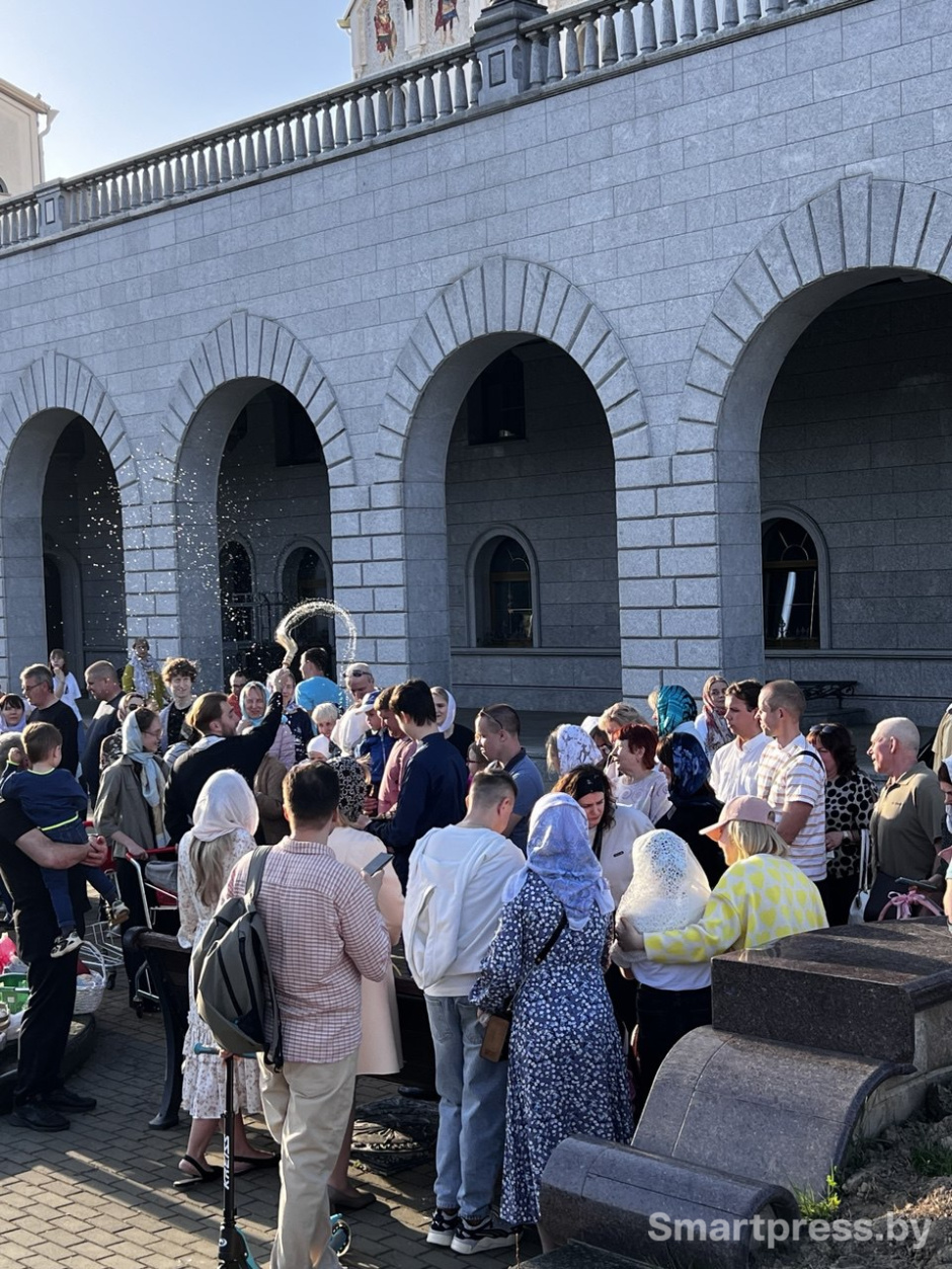 Храм Всех Святых