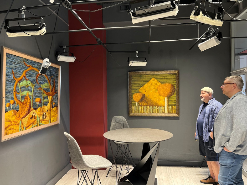 2-Художник Александр Демидов в редакции smartpress.by.jpg