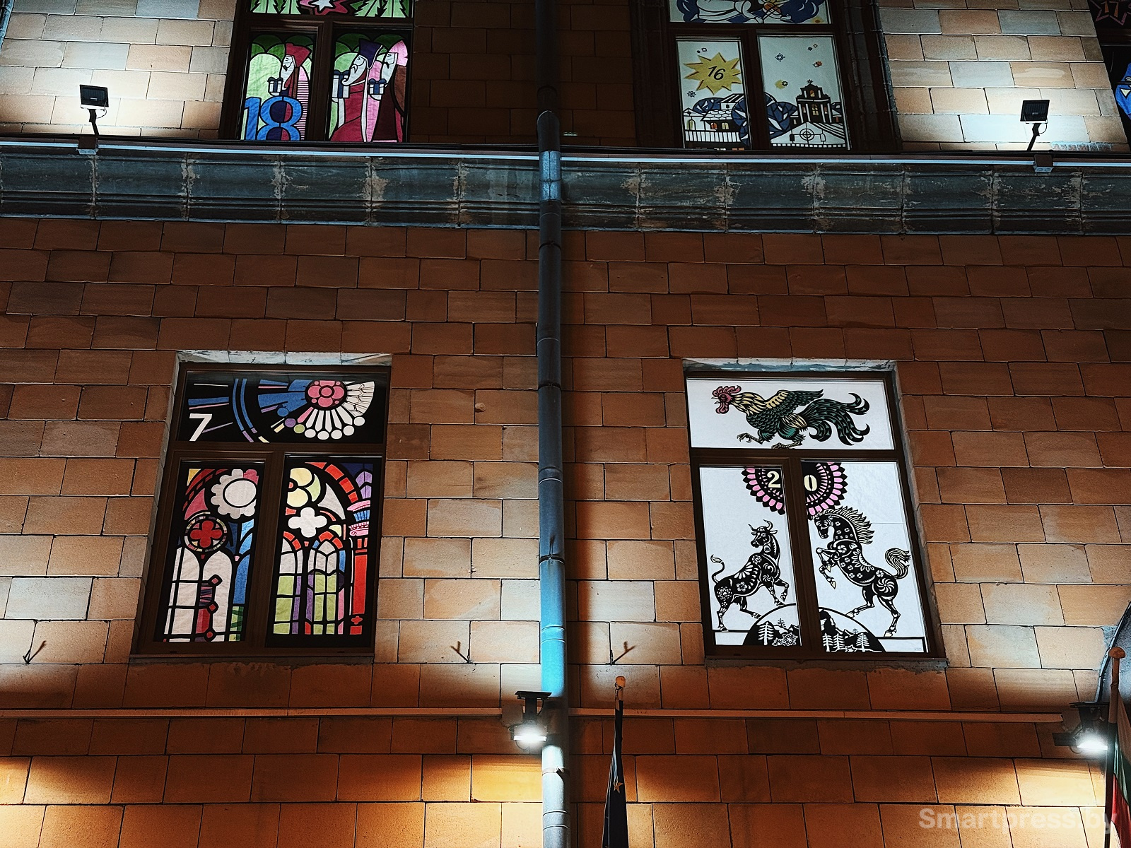 посольства-окошки