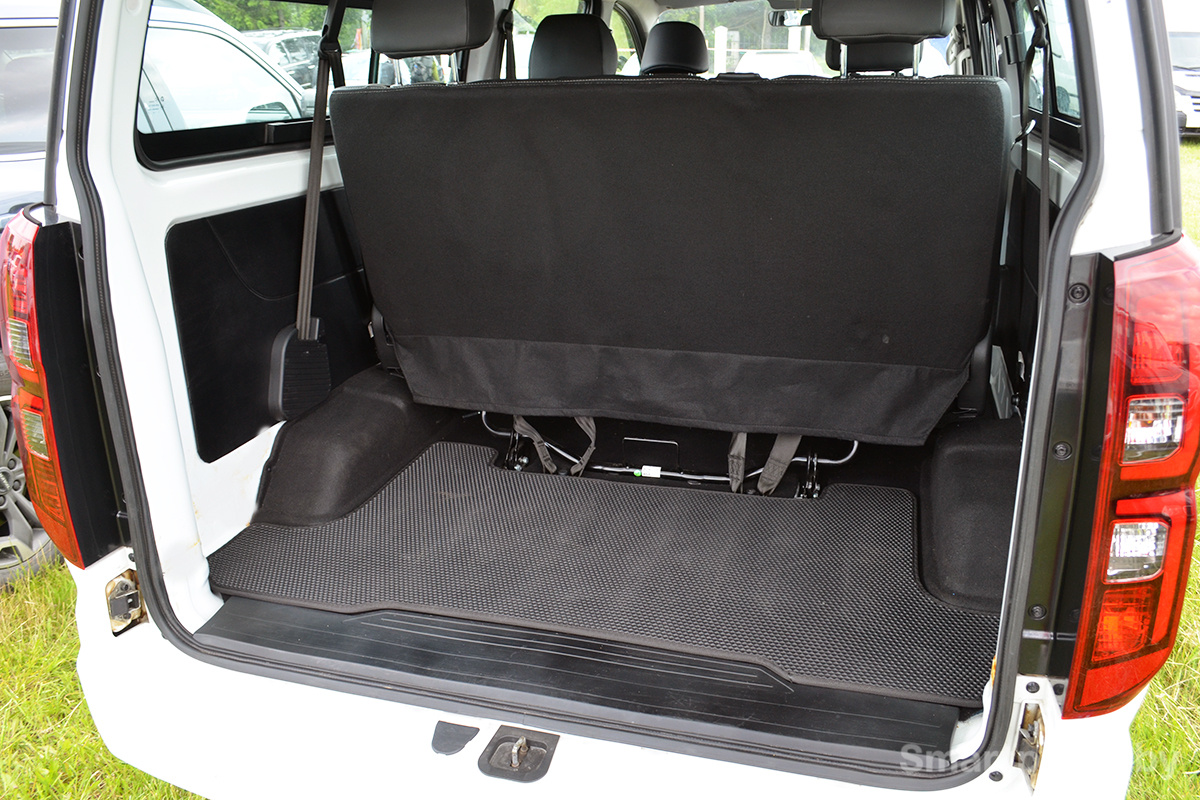 Багажное отделение семиместного Shineray M7.jpg