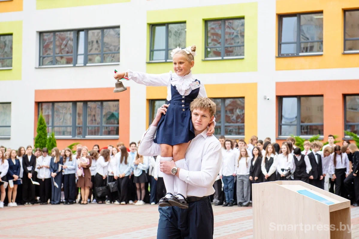 Первый звонок в минской школе 