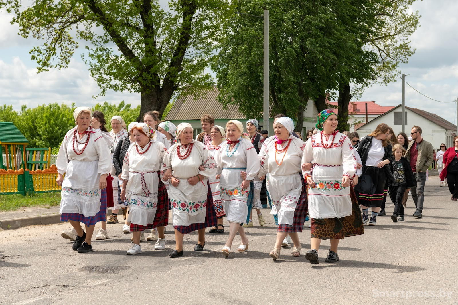 1-Обряд Вождение и похороны Стрелы (Пахаванне Стралы) в деревне Столбун Ветковского района.jpg