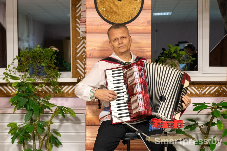 5-Весь вечер играла музыка.jpg