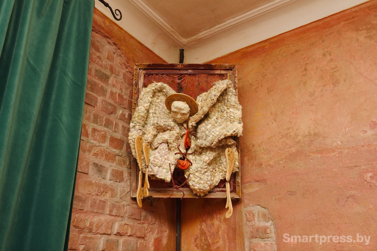 21-Как семья переделала коммуналку в Осмоловке в маленький Париж.jpg