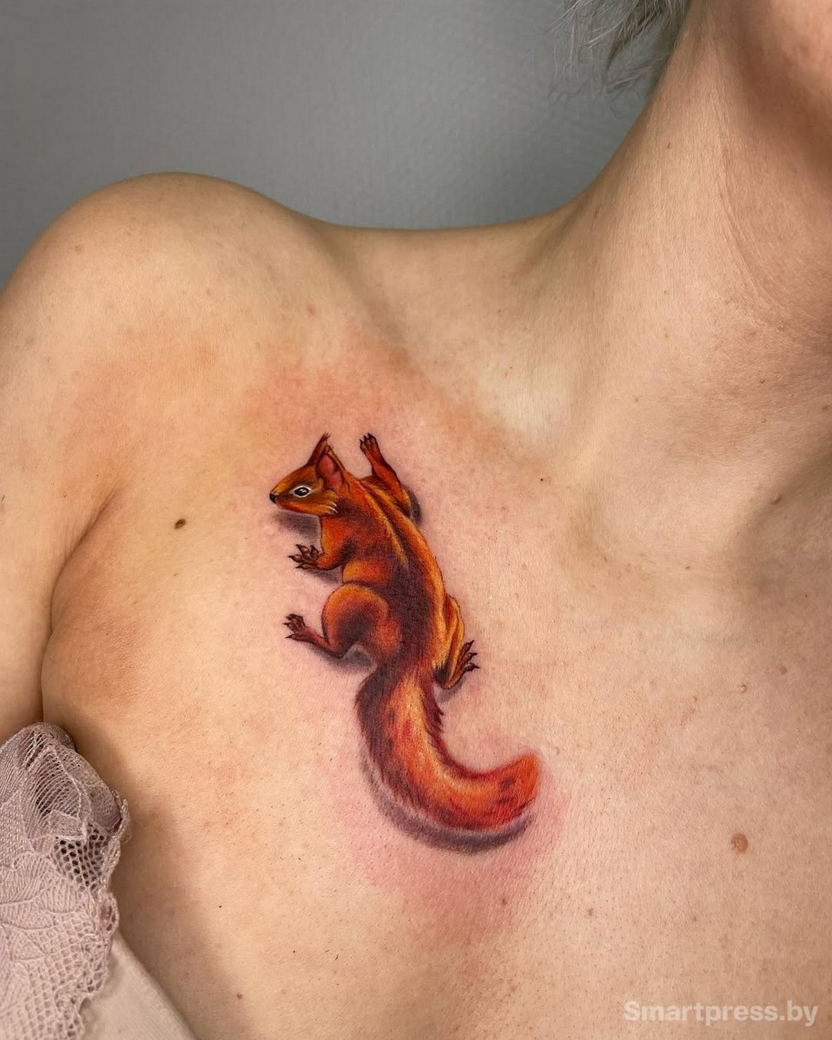 3-Тату в виде объемной белочки.jpg