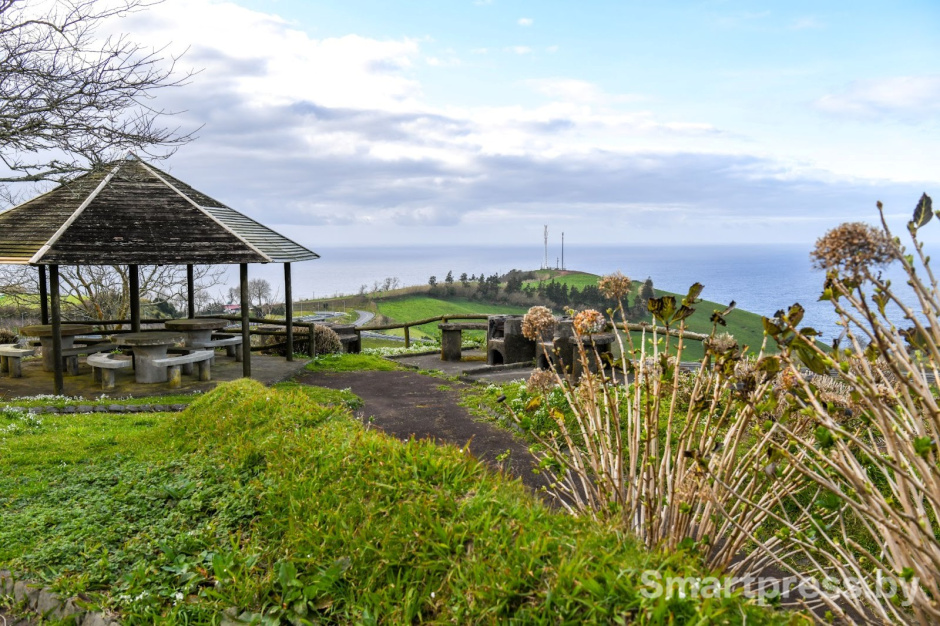 4-Обзорные площадки на острове Сан-Мигел.jpg