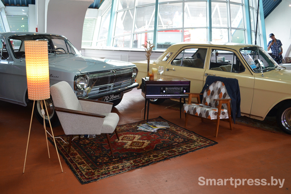 Инсталляции на автовыставке Vintage Day