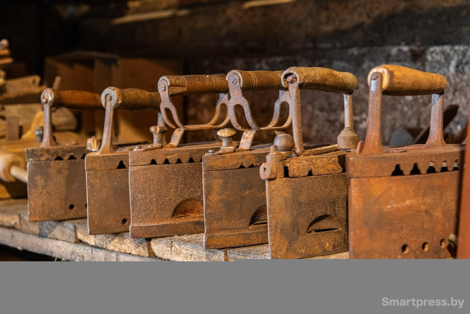 18-Старинные утюги.jpg 18-Старинные утюги.jpg