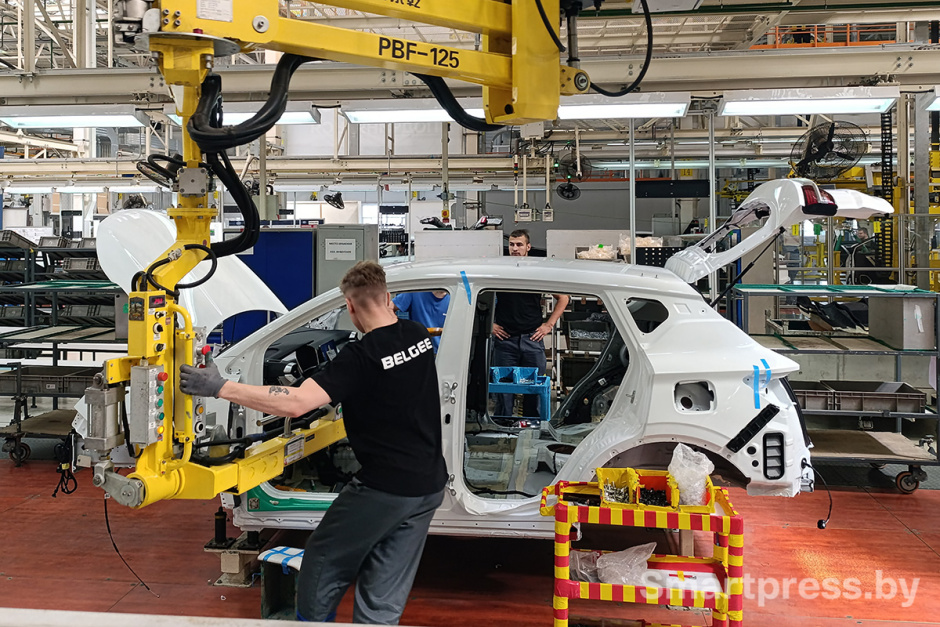 Завод BELGEE фото с конвейера