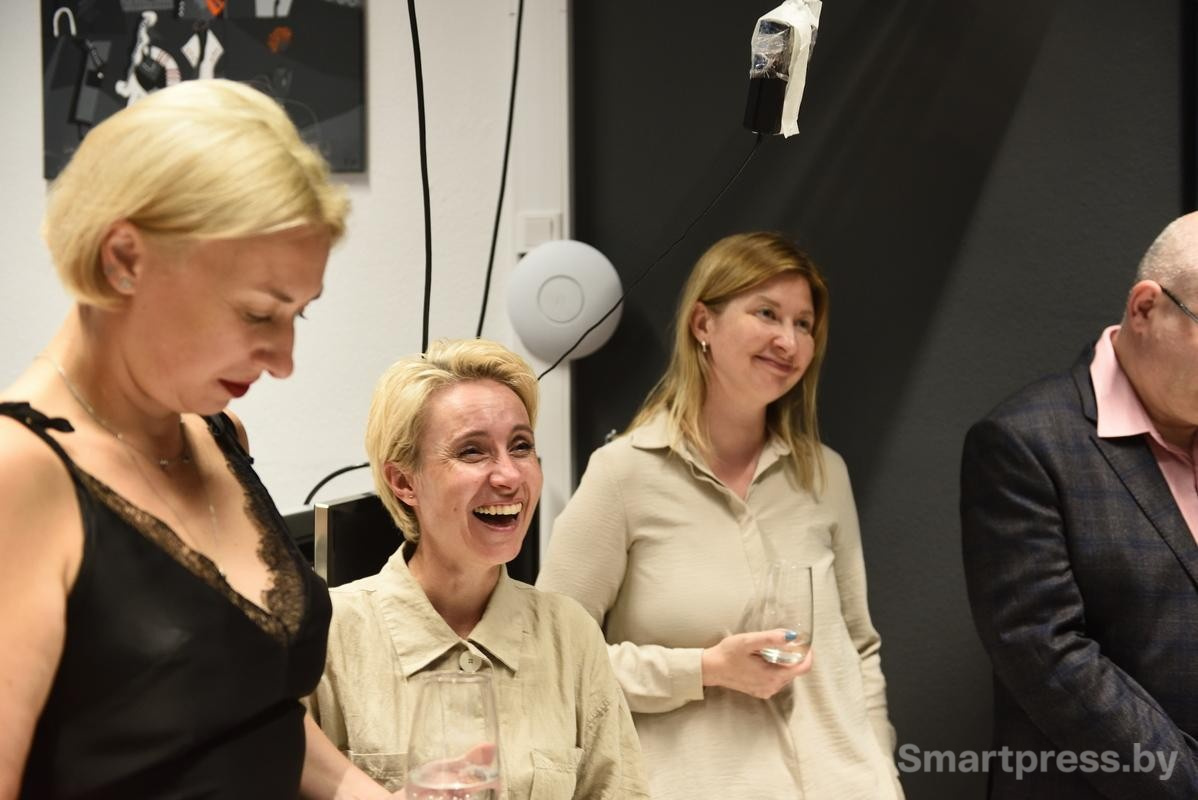 6-Art at Work в офисе Смартпресс.jpg